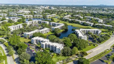 9340 Lagoon Place Davie FL 33324