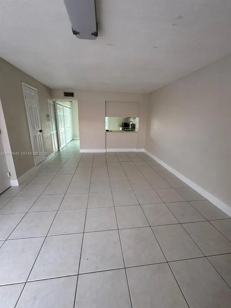 2186 W 60th Street Hialeah FL 33016