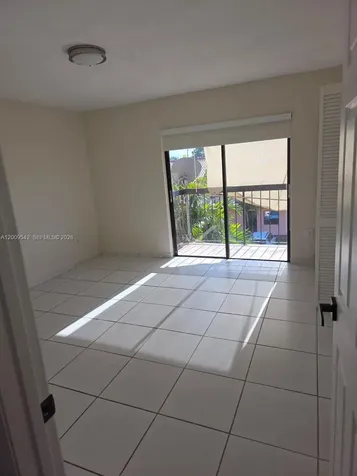 2186 W 60th Street Hialeah FL 33016