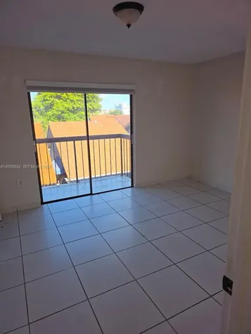 2186 W 60th Street Hialeah FL 33016