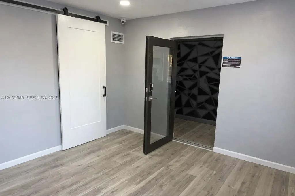 1822 N Dixie Highway Hollywood FL 33020