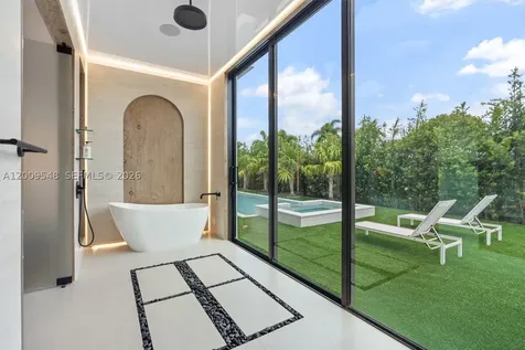 201 NE 27th Drive Wilton Manors FL 33334