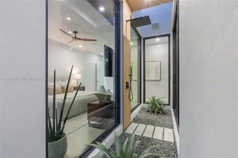 201 NE 27th Drive Wilton Manors FL 33334