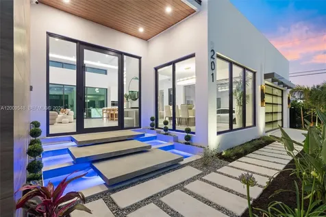 201 NE 27th Drive Wilton Manors FL 33334