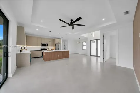 2606 40th Street SW Lehigh Acres FL 33976
