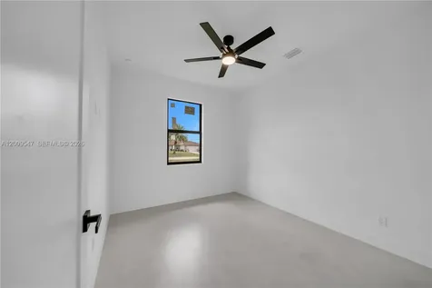 2606 40th Street SW Lehigh Acres FL 33976