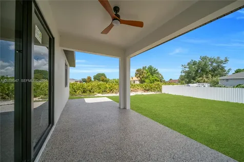 2606 40th Street SW Lehigh Acres FL 33976