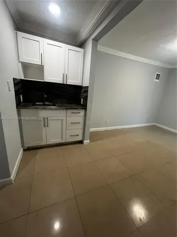 912 NW 55th Terrace Miami FL 33127