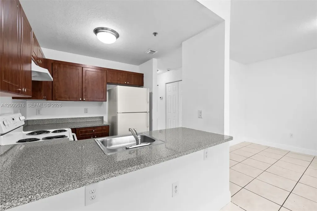 2461 W 78th Street Hialeah FL 33016