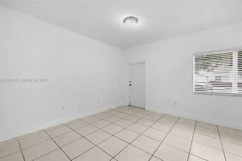 2461 W 78th Street Hialeah FL 33016