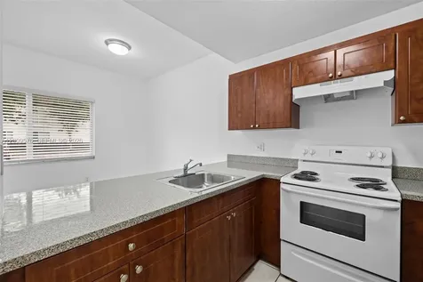 2461 W 78th Street Hialeah FL 33016