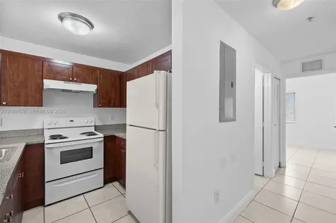 2461 W 78th Street Hialeah FL 33016
