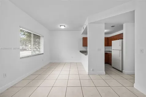 2461 W 78th Street Hialeah FL 33016