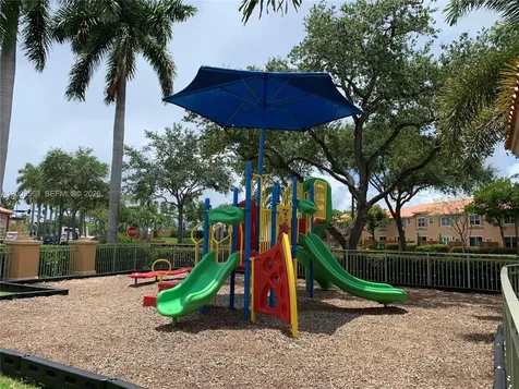 4944 Windward Way Dania Beach FL 33312
