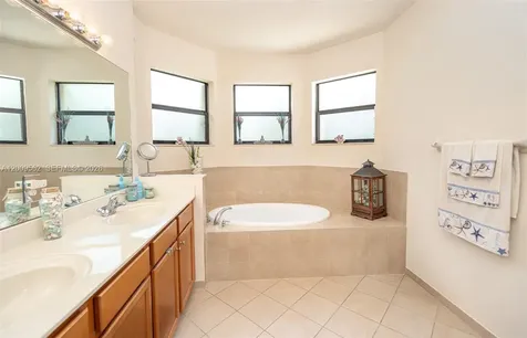 2604 NE 1st Street Homestead FL 33033
