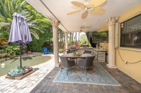 2604 NE 1st Street Homestead FL 33033