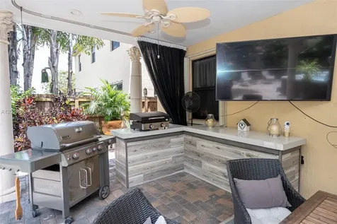 2604 NE 1st Street Homestead FL 33033