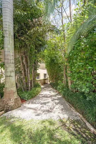2604 NE 1st Street Homestead FL 33033
