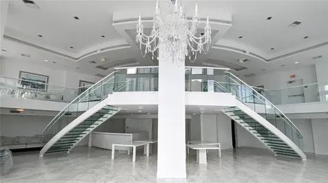 350 S Miami Avenue Miami FL 33130