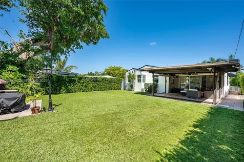 1756 71st Street Miami Beach FL 33141