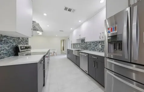 2631 NW 47th Avenue Fort Lauderdale FL 33313