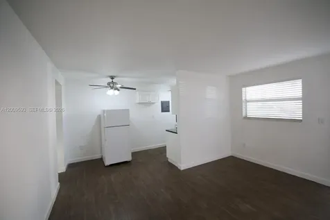 7130 W 11th Court Hialeah FL 33014
