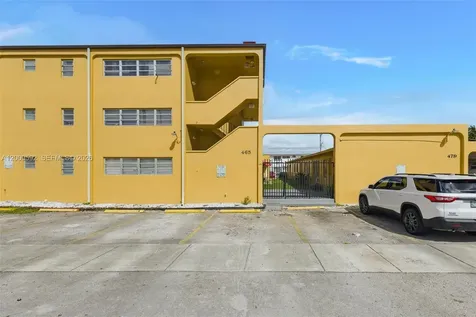 465 E 28th Street Hialeah FL 33013