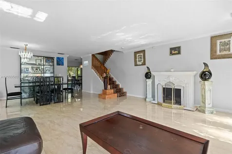 1001 SW 100th Terrace Pembroke Pines FL 33025