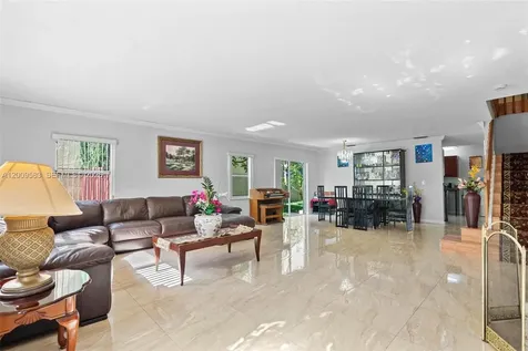 1001 SW 100th Terrace Pembroke Pines FL 33025