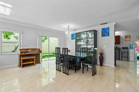 1001 SW 100th Terrace Pembroke Pines FL 33025