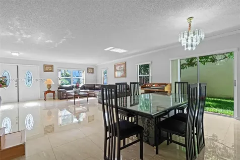 1001 SW 100th Terrace Pembroke Pines FL 33025