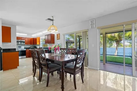 1001 SW 100th Terrace Pembroke Pines FL 33025