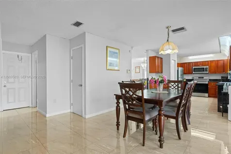 1001 SW 100th Terrace Pembroke Pines FL 33025