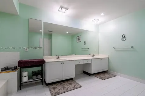 1001 SW 100th Terrace Pembroke Pines FL 33025