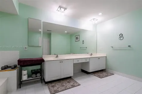 1001 SW 100th Terrace Pembroke Pines FL 33025