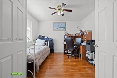 1001 SW 100th Terrace Pembroke Pines FL 33025
