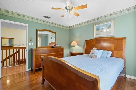 1001 SW 100th Terrace Pembroke Pines FL 33025