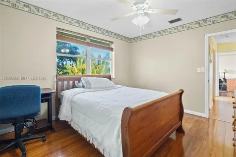 1001 SW 100th Terrace Pembroke Pines FL 33025