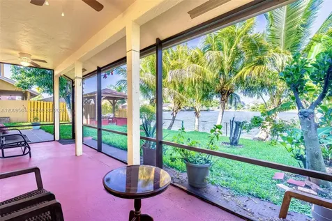 1001 SW 100th Terrace Pembroke Pines FL 33025