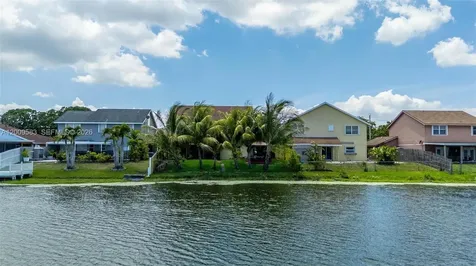 1001 SW 100th Terrace Pembroke Pines FL 33025