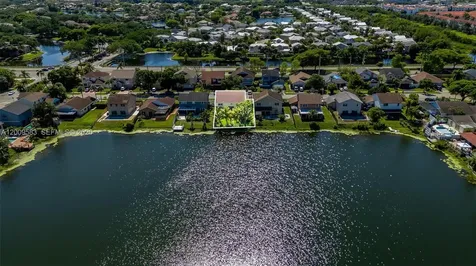 1001 SW 100th Terrace Pembroke Pines FL 33025