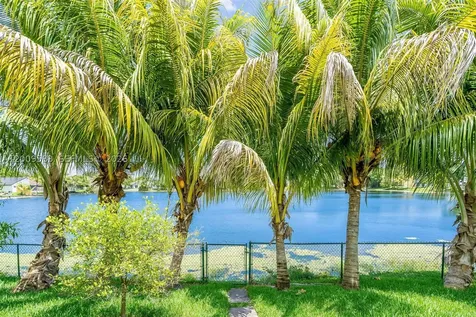 1001 SW 100th Terrace Pembroke Pines FL 33025