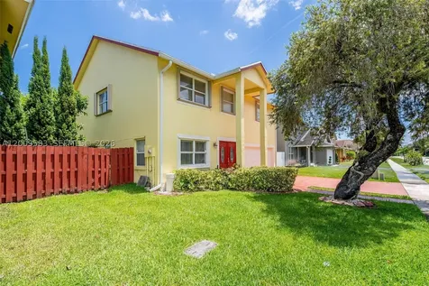 1001 SW 100th Terrace Pembroke Pines FL 33025