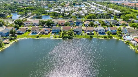 1001 SW 100th Terrace Pembroke Pines FL 33025