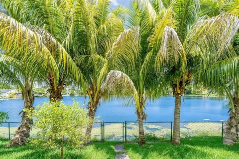 1001 SW 100th Terrace Pembroke Pines FL 33025