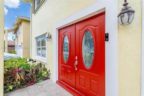 1001 SW 100th Terrace Pembroke Pines FL 33025