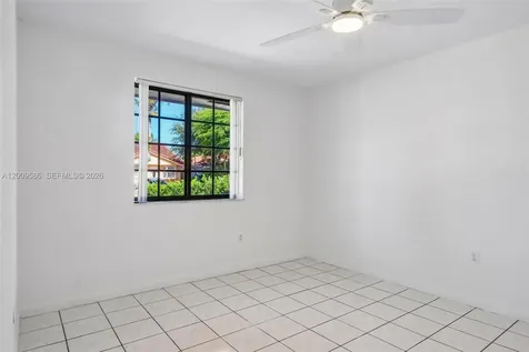 11649 NW 91st Avenue Hialeah Gardens FL 33018