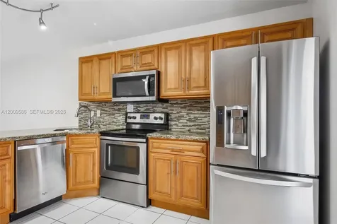 11649 NW 91st Avenue Hialeah Gardens FL 33018