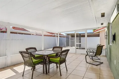11649 NW 91st Avenue Hialeah Gardens FL 33018