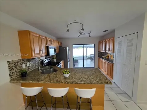 11649 NW 91st Avenue Hialeah Gardens FL 33018